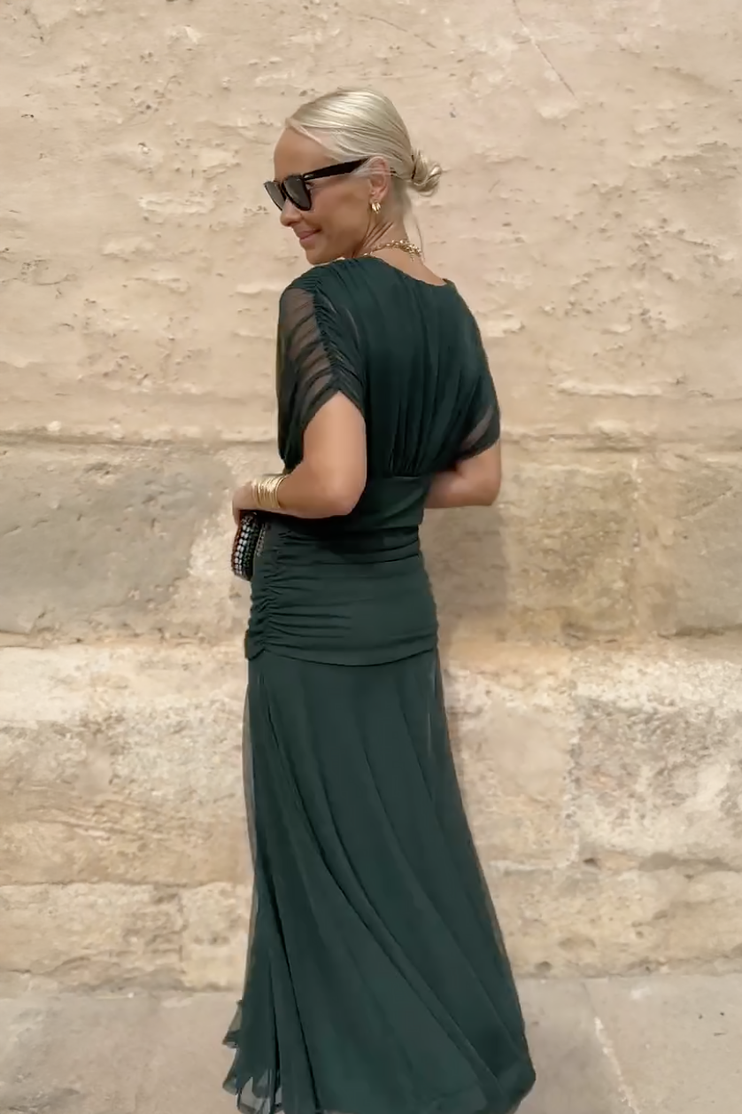 Isabel · Vestido maxi fluido con escote en V