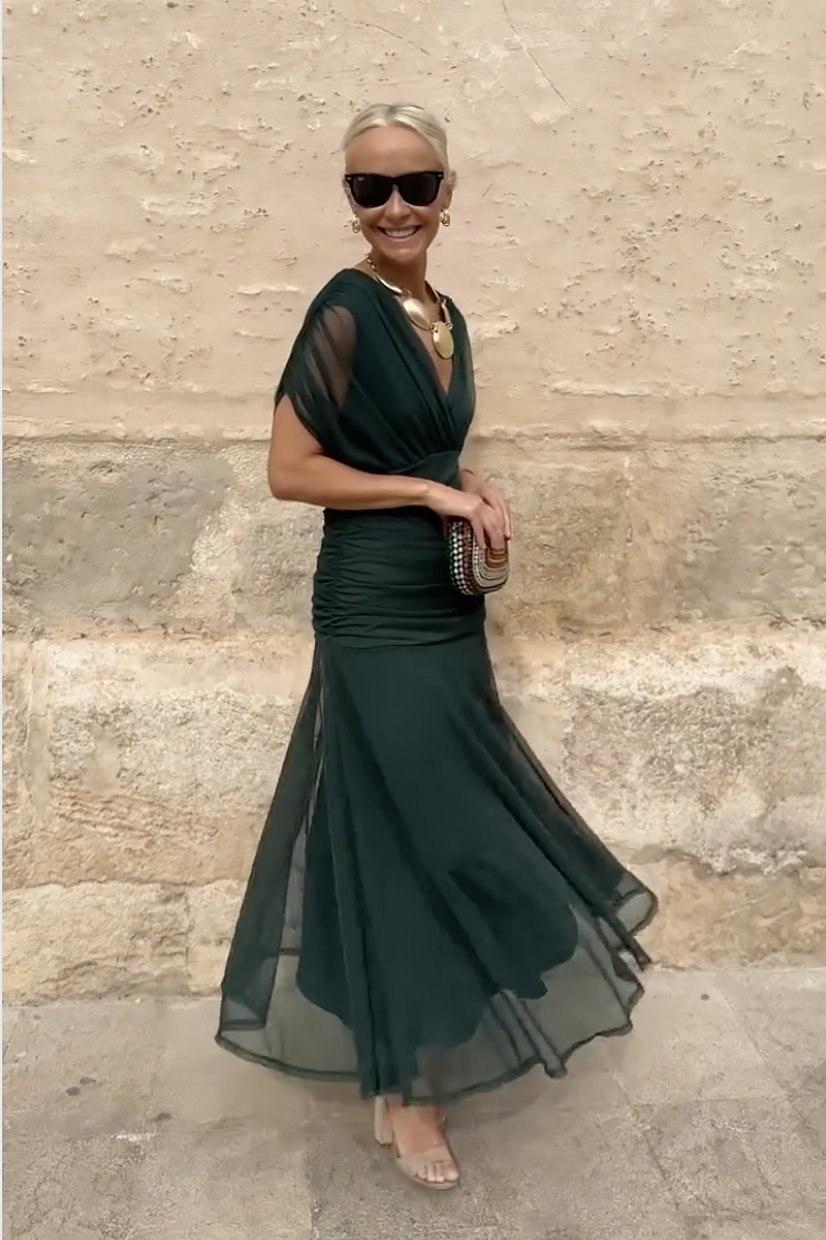 Isabel · Vestido maxi fluido con escote en V
