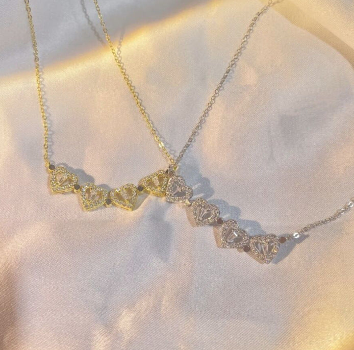 Collar de trébol de cuatro hojas con forma de corazón plegable magnético