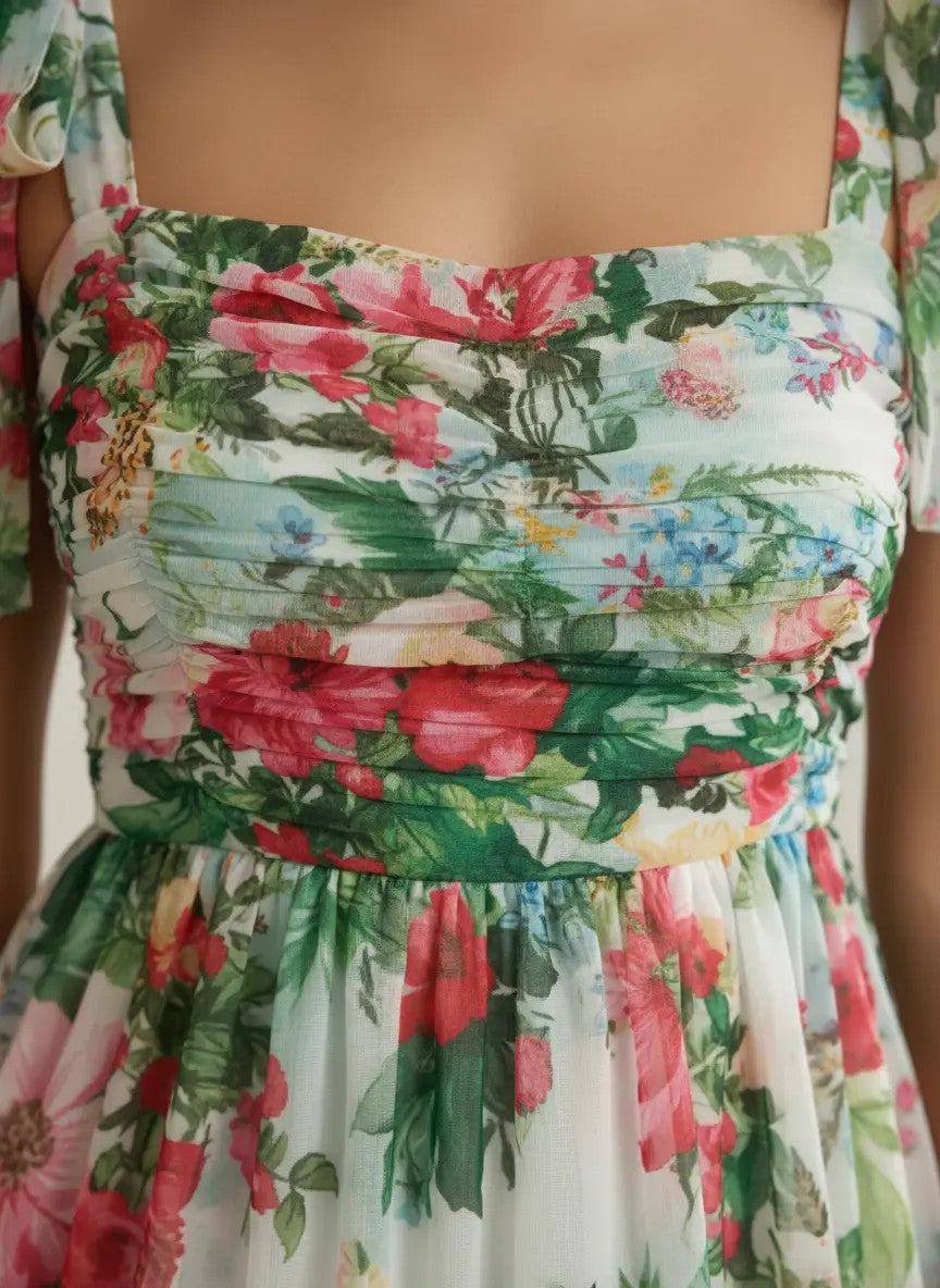 Rosalia – Abrigo con Encanto Floral