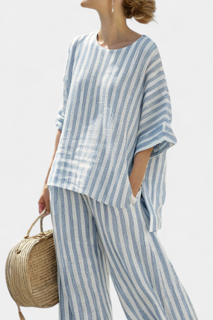 Federica | Conjunto de lino, rayas azules y pantalones holgados.