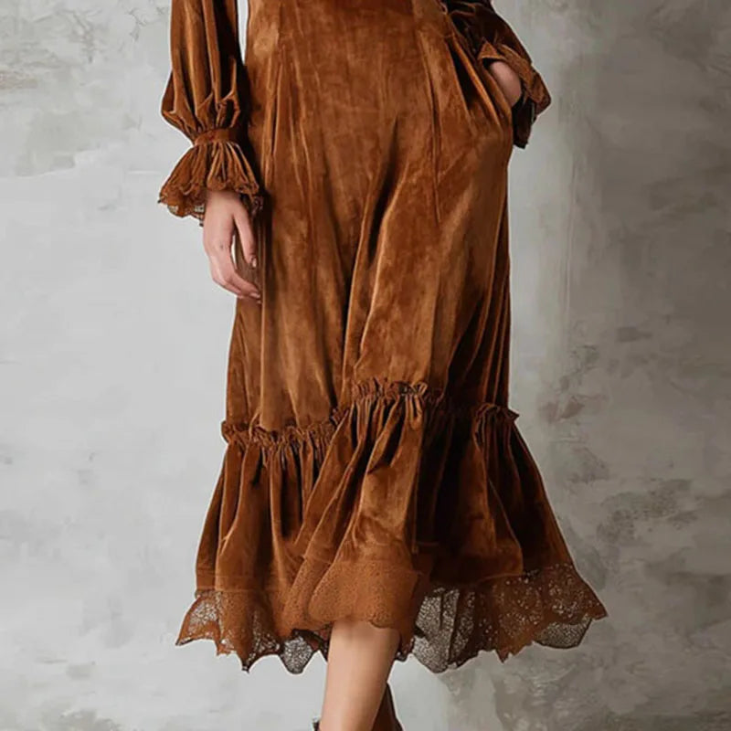 Paloma · Vestido largo con volantes y detalles de encaje