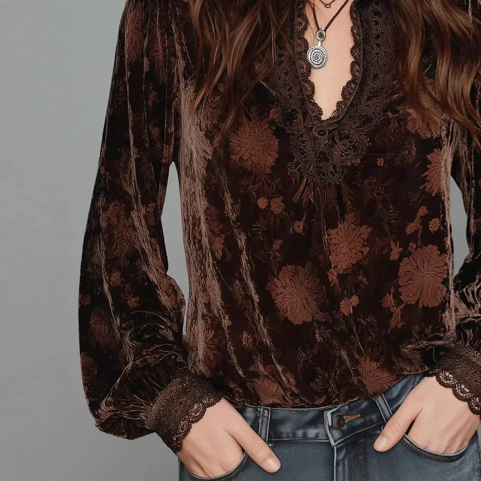 Morgana · Camiseta con encaje y cuello en V