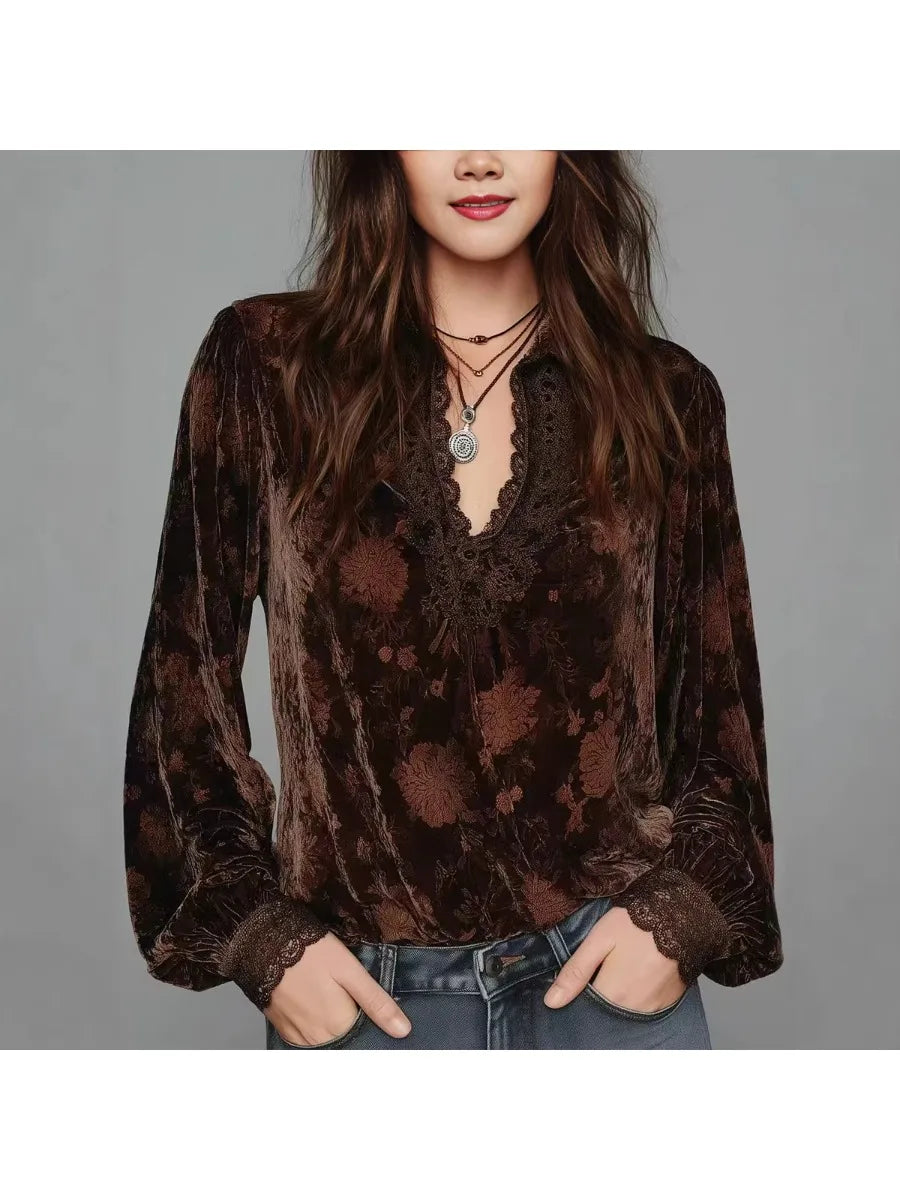 Morgana · Camiseta con encaje y cuello en V