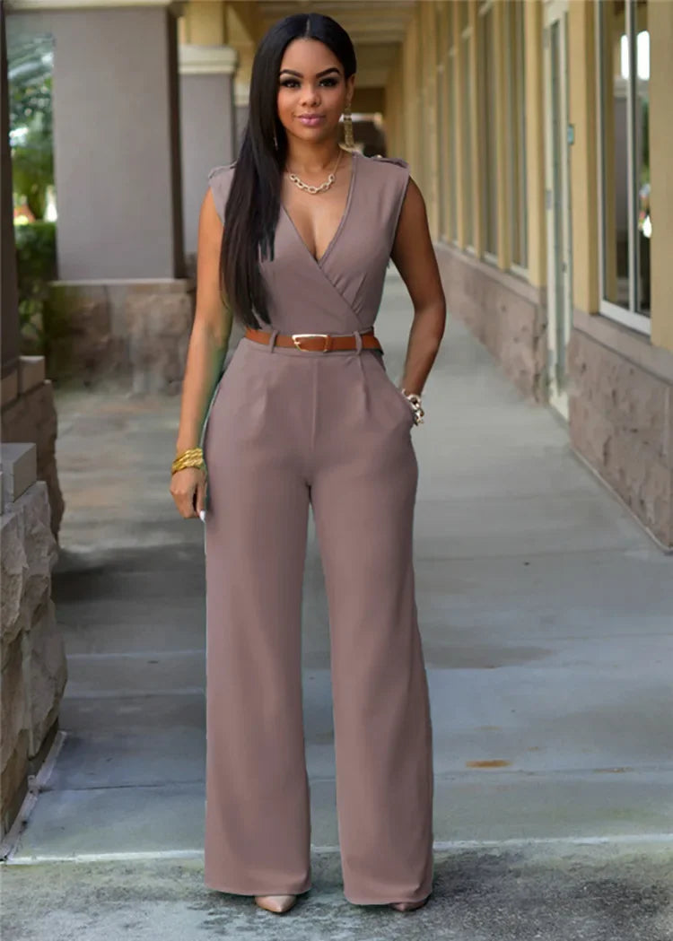 Adriana · Mono elegante con escote en V
