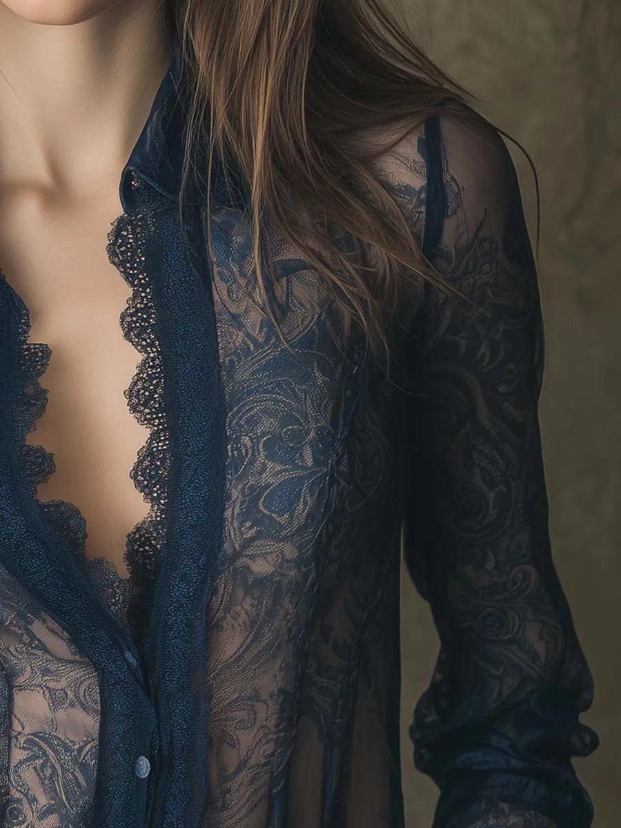 Sofía · Blusa transparente con estampado paisley