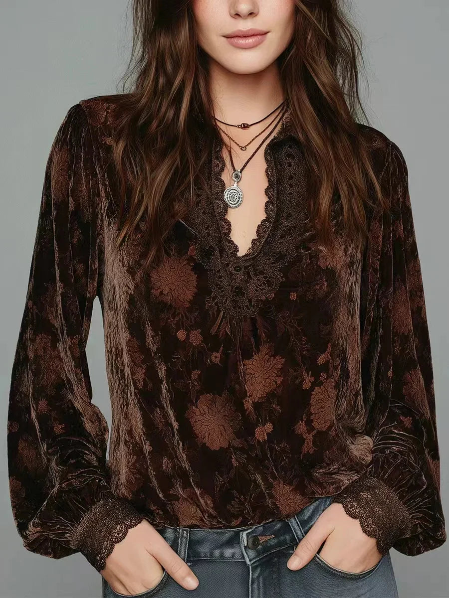 Morgana · Camiseta con encaje y cuello en V