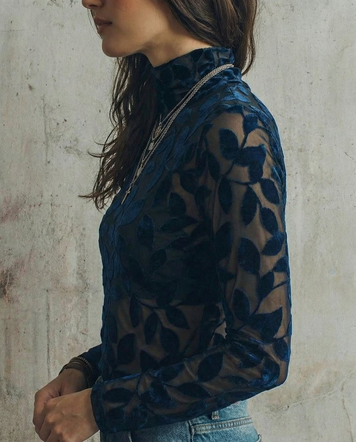 Adriana · Jersey de cuello alto con estampado elegante