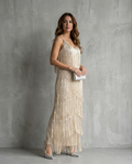 Sofía · Vestido largo de tirantes con flecos