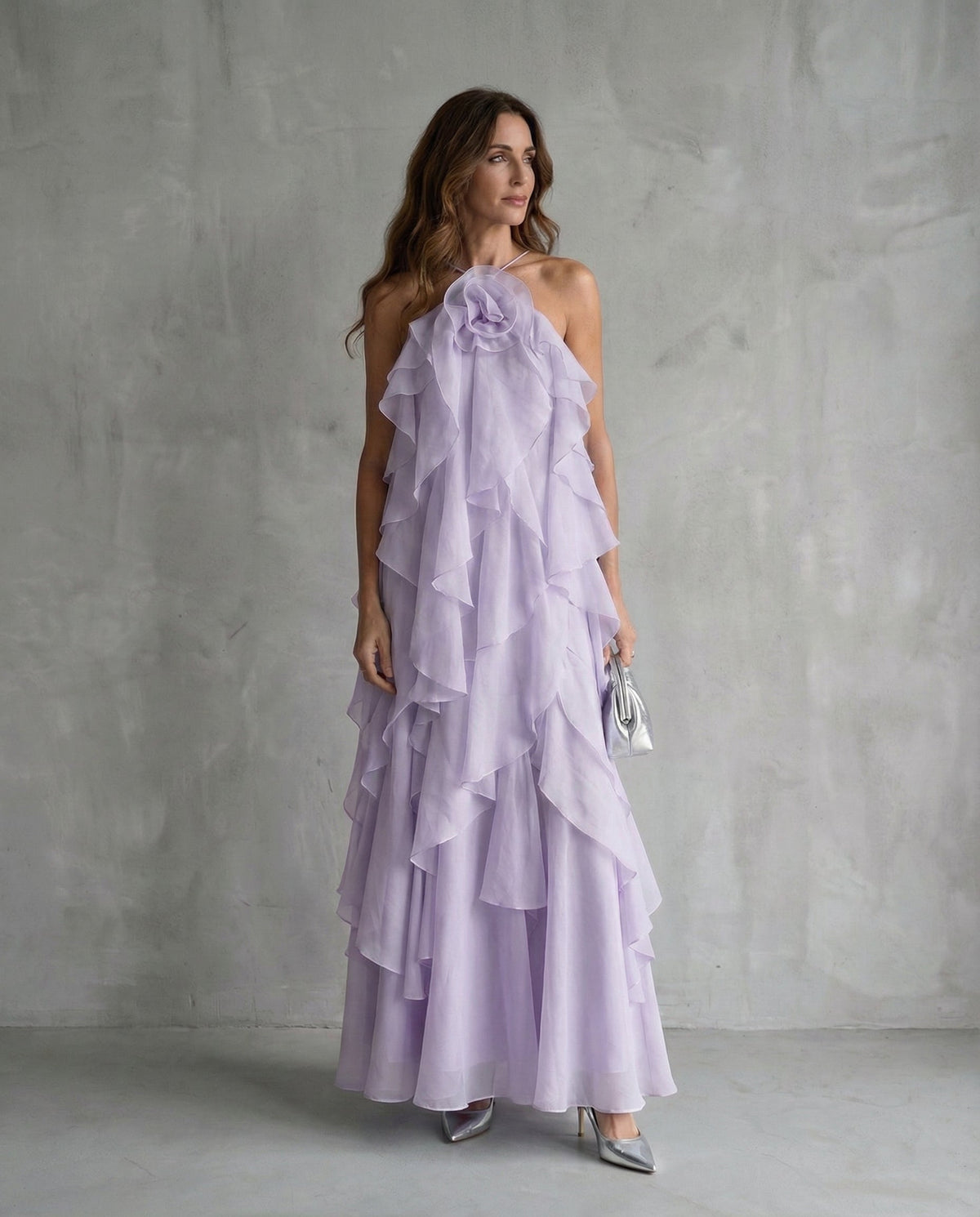Celeste · Vestido largo halter con volantes