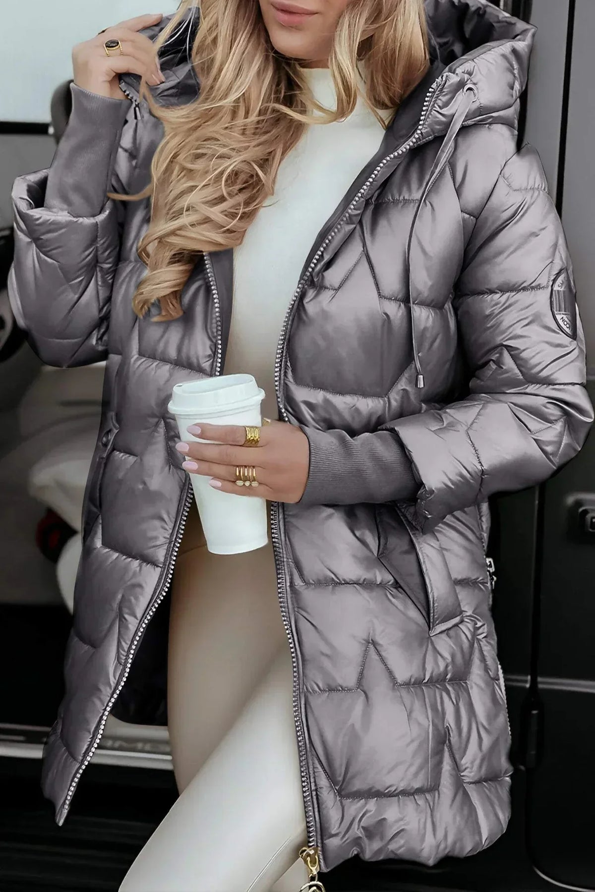 Celestia | Elegante abrigo de invierno con capucha y acolchado